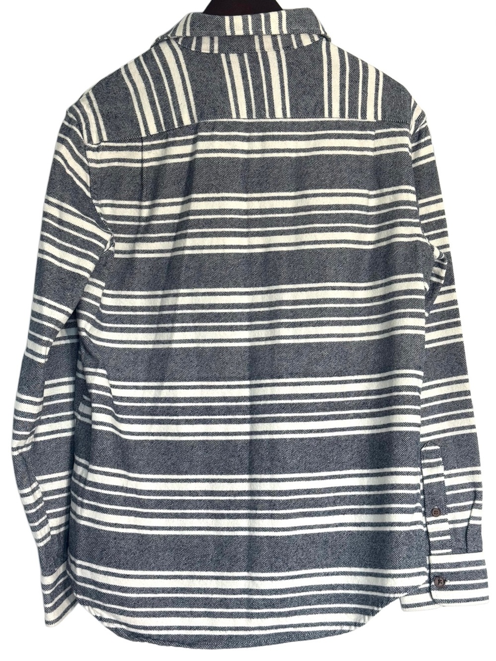 Old Navy men’s striped Button down shirt/Flanel in size Medium. Navy Color - Picture 2 of 7